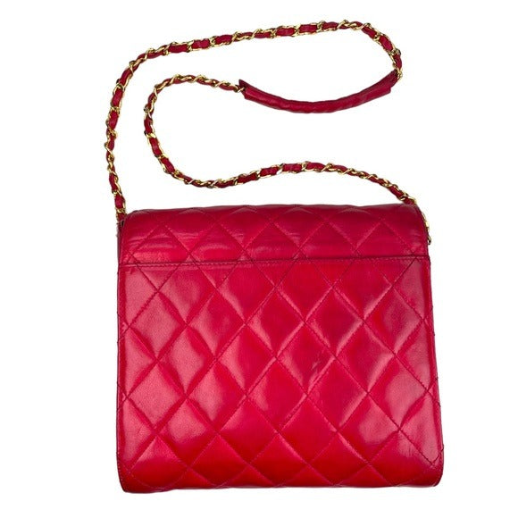 Chanel CC Red Flap Buckle Front Over Snap Quilted Lambskin Shoulder Purs…