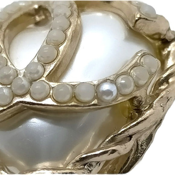 Chanel CC Heart Plated Studded Faux Pearl Purse Charm Key Pendent Bracelet 5”