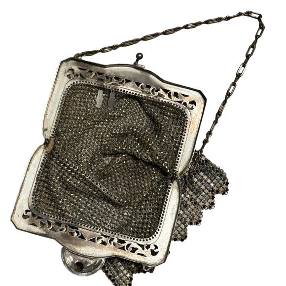 Whiting & Davis Crescent Silver Plate Crème Ivory Mountain Mesh Metal Kiss-Lock