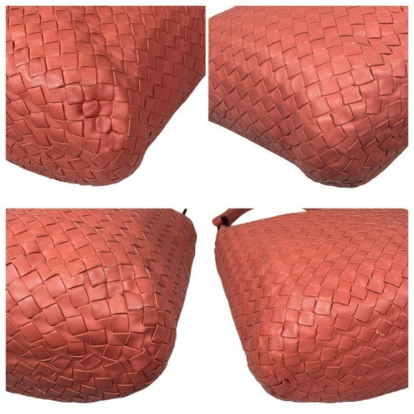 Bottega Veneta Pink π Woven Leather Bucket Hobo Style Oval Base Shoulder Purse