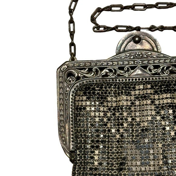 Whiting & Davis Crescent Silver Plate Crème Ivory Mountain Mesh Metal Kiss-Lock