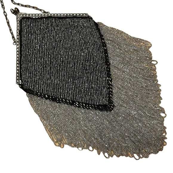 Retro Beaded Two-Toned Jelly Fish Glass Beaded Clutch Diamond Dangle Kiss-Lock