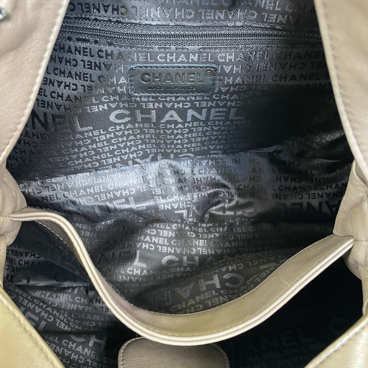 Chanel CC Lambskin Grey Hombre Whipstitch Gunmetal Chain Trim Hobo Purse