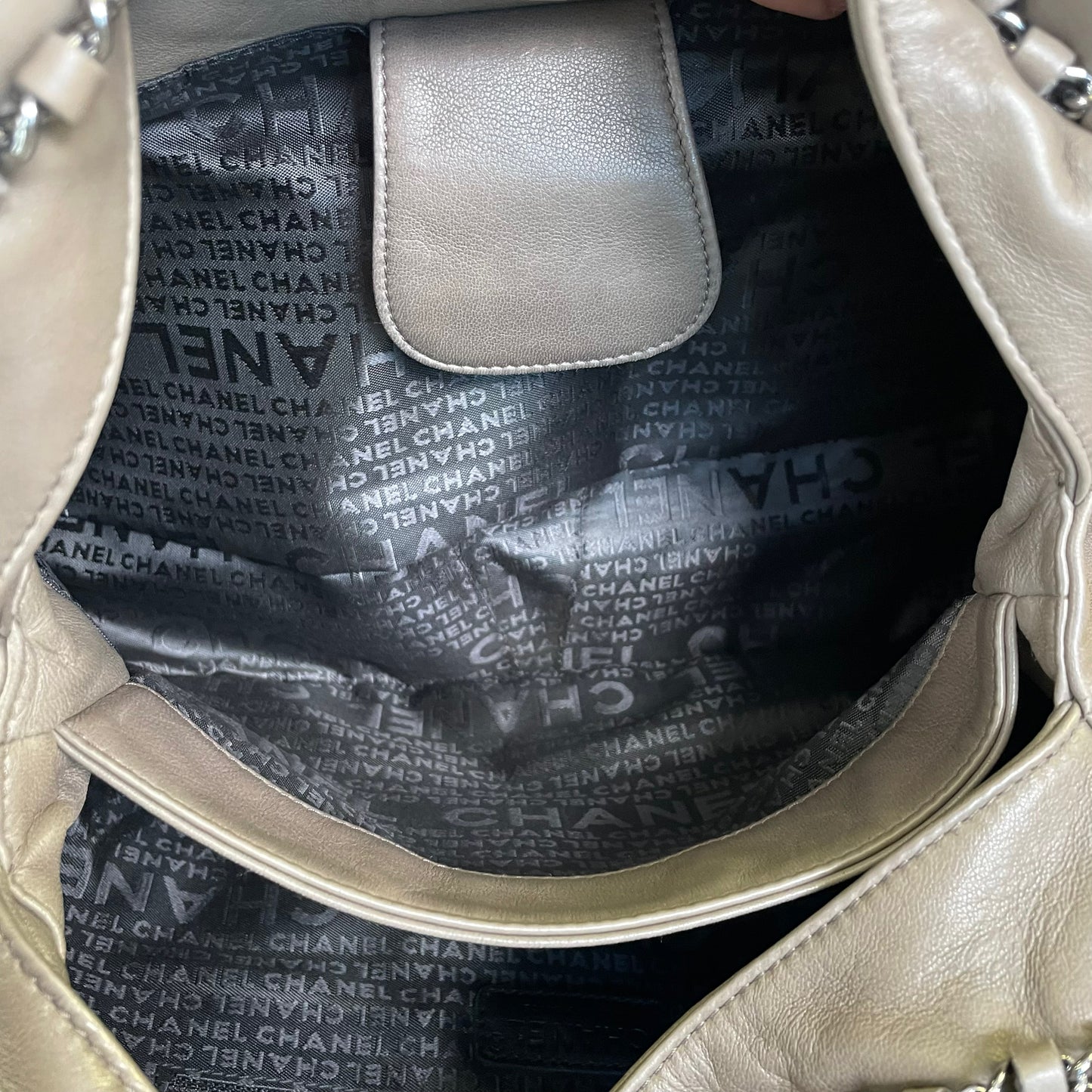 Chanel CC Lambskin Grey Hombre Whipstitch Gunmetal Chain Trim Hobo Purse