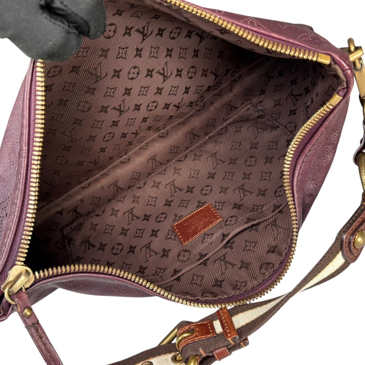 Louis Vuitton Limited Edition Mahina Bordeaux Leather Onatah PM Pouchette Hobo