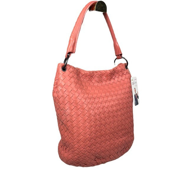 Bottega Veneta Pink 👛 Woven Leather Bucket Hobo Style Oval Base Shoulder Purse