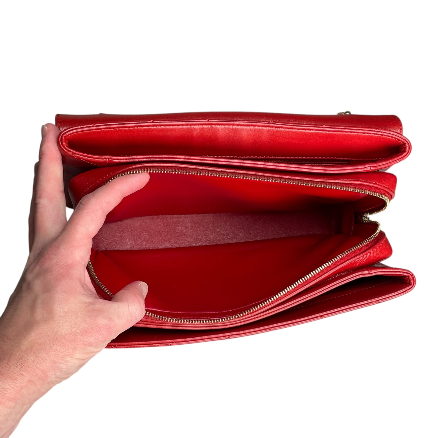 Chanel Paris–Seoul Chevron Envelope Leather Flap Bag – Red – Medium