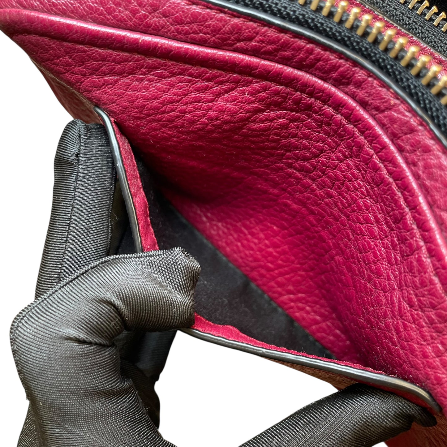 Marc Jacobs Soft Snapshot 21 Burgundy Black Leather Crossbody Gold HW Strap