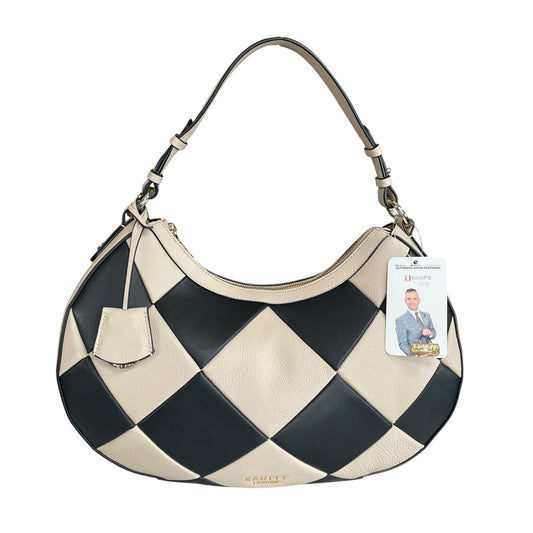 Bradley London Two-Tone Black Creme GHW Quilted Leather Shoulder 2-Way Hobo Bag