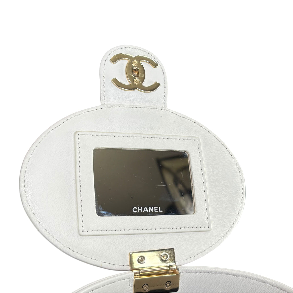 Chanel 2020 “Elegant Chain” GHW White Leather Vanity Case