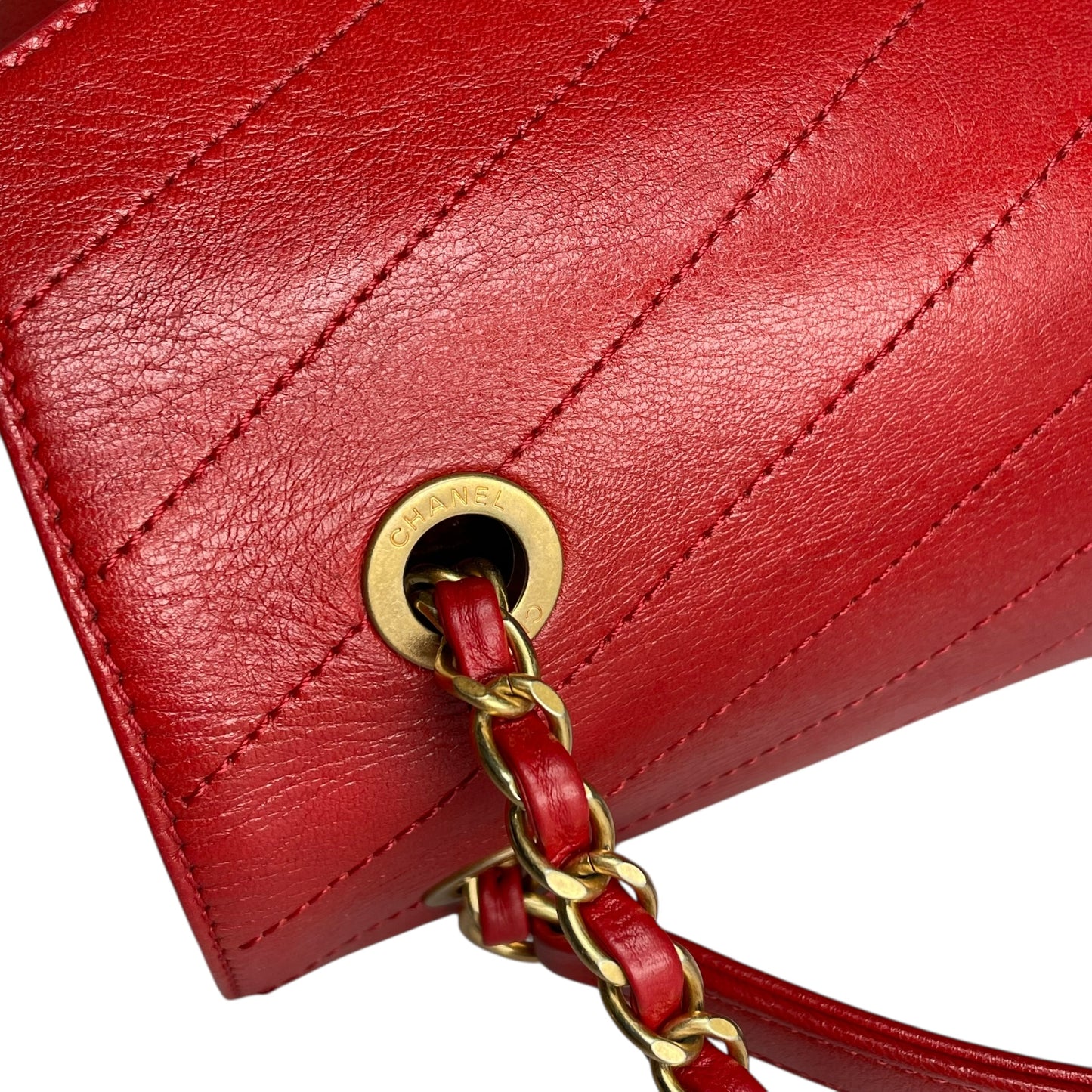 Chanel Paris–Seoul Chevron Envelope Leather Flap Bag – Red – Medium