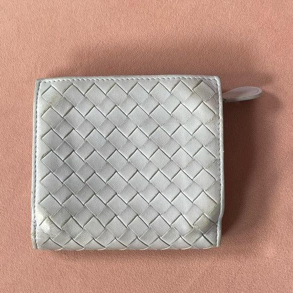 Bottega Veneta Light Lilic Leather Compact Woven Bi-Fold Zippy Wallet Snap