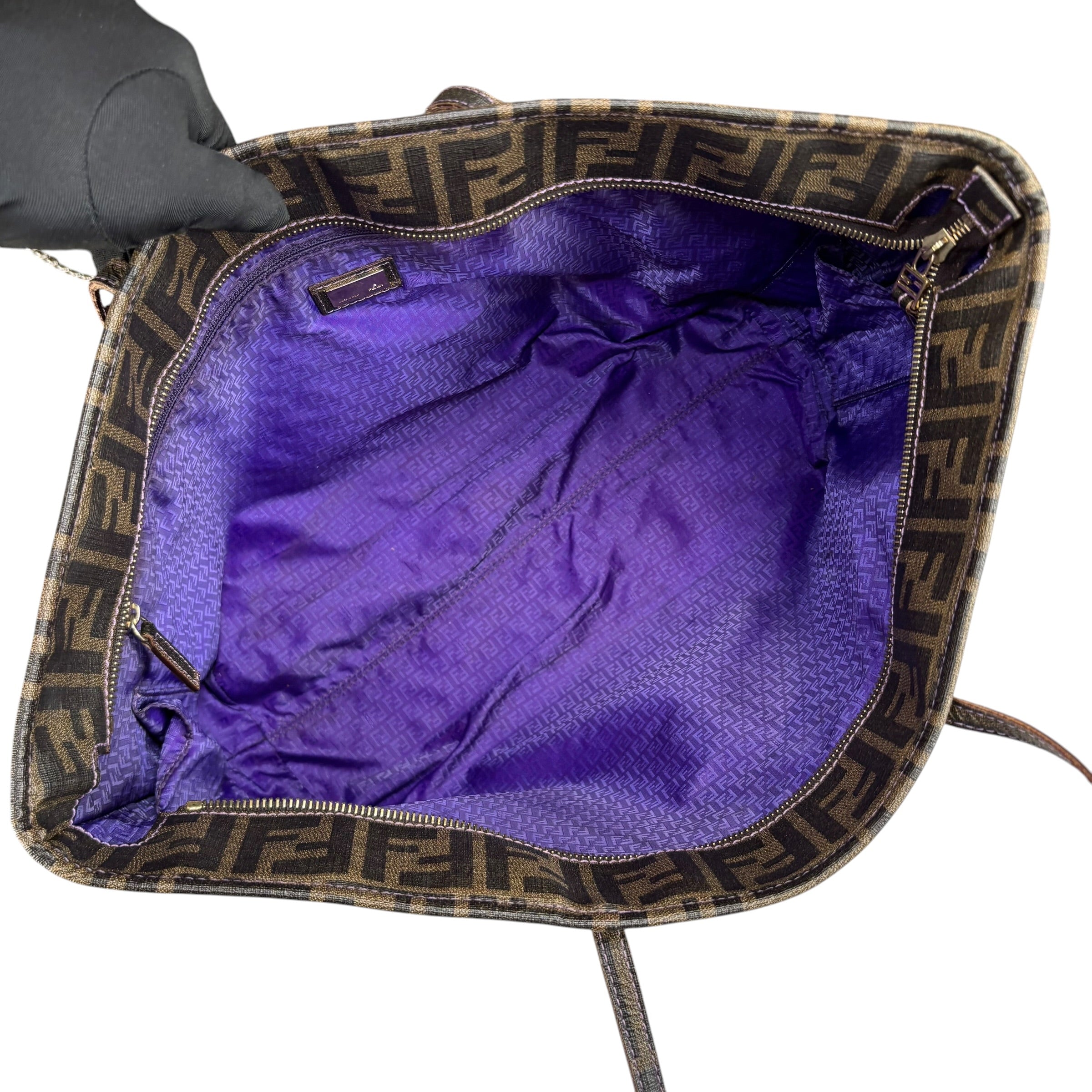 Fendi Spalmati Zucca Coated Canvas Brown / Black Zip Shoulder Tote Fendi Spalmati Zucca Coated Canvas Brown / Black Zip Shoulder Tote