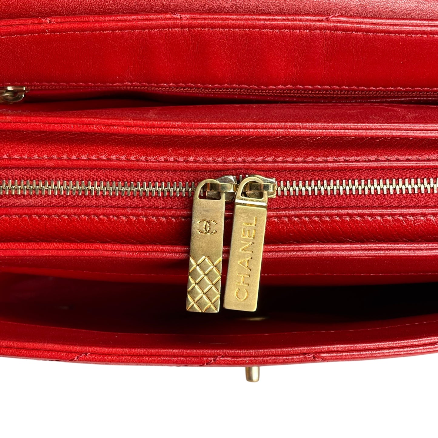 Chanel Paris–Seoul Chevron Envelope Leather Flap Bag – Red – Medium