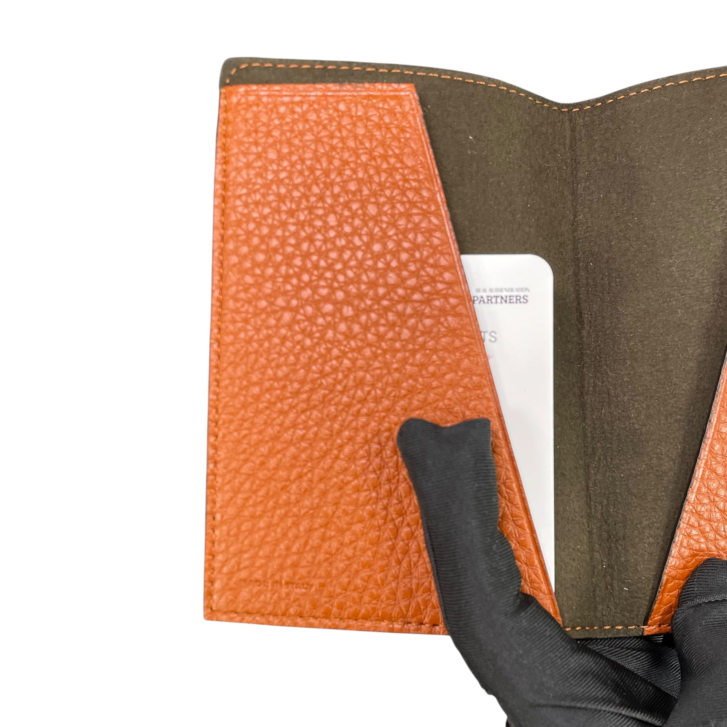 Fendi Roma Passport Cover Pebbled Leather Tan Brown Bifold Made In