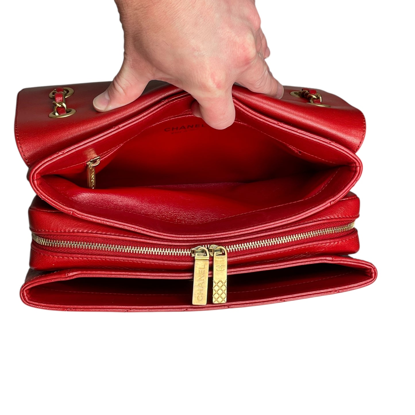 Chanel Paris–Seoul Chevron Envelope Leather Flap Bag – Red – Medium