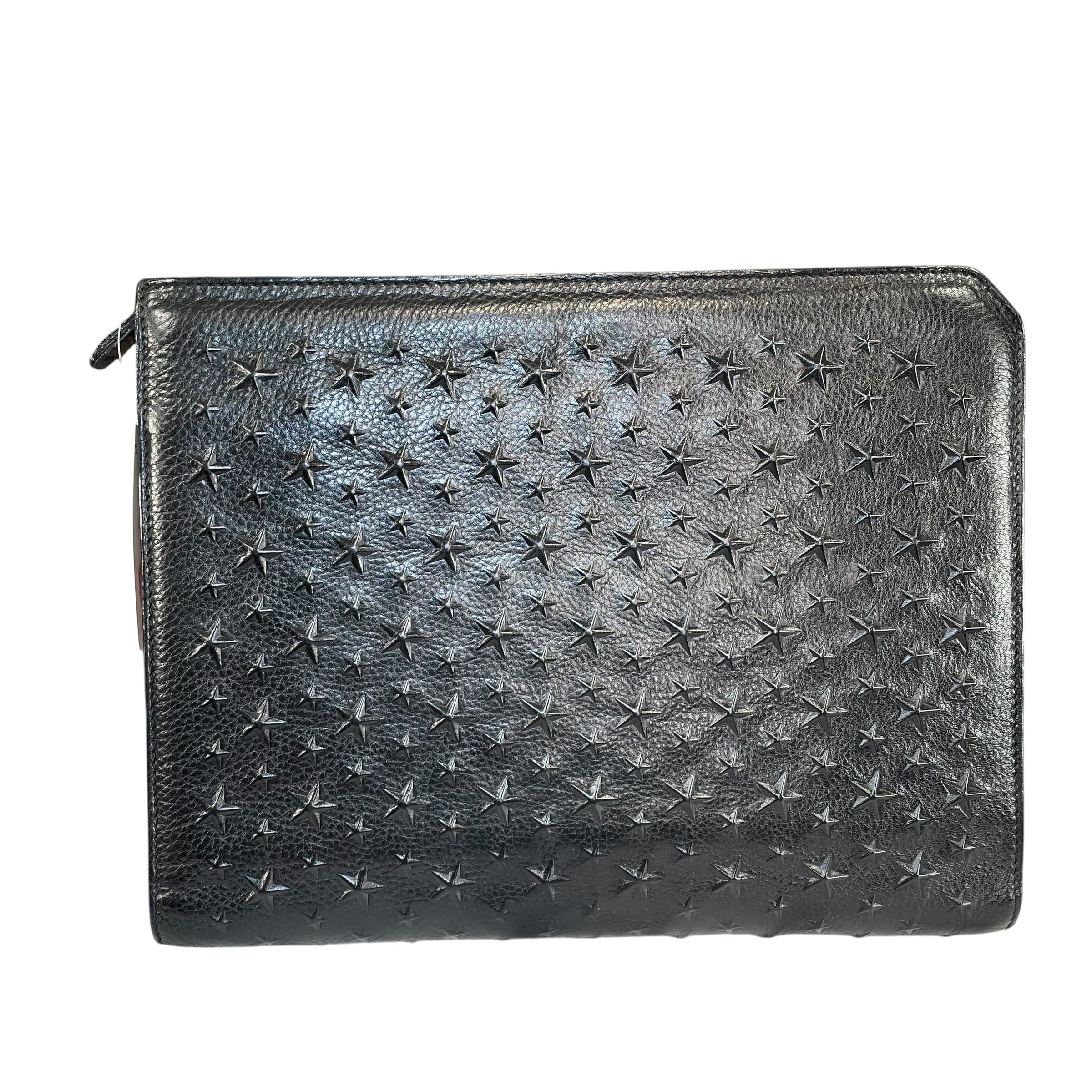 【美品】JIMMY CHOO iPadケース ブラック レザー 高級　保存袋付 Jimmy Choo Derek XL Black Stars-All-Over Embossed Leather