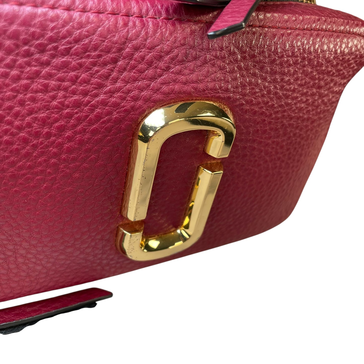 Marc Jacobs Soft Snapshot 21 Burgundy Black Leather Crossbody Gold HW Strap